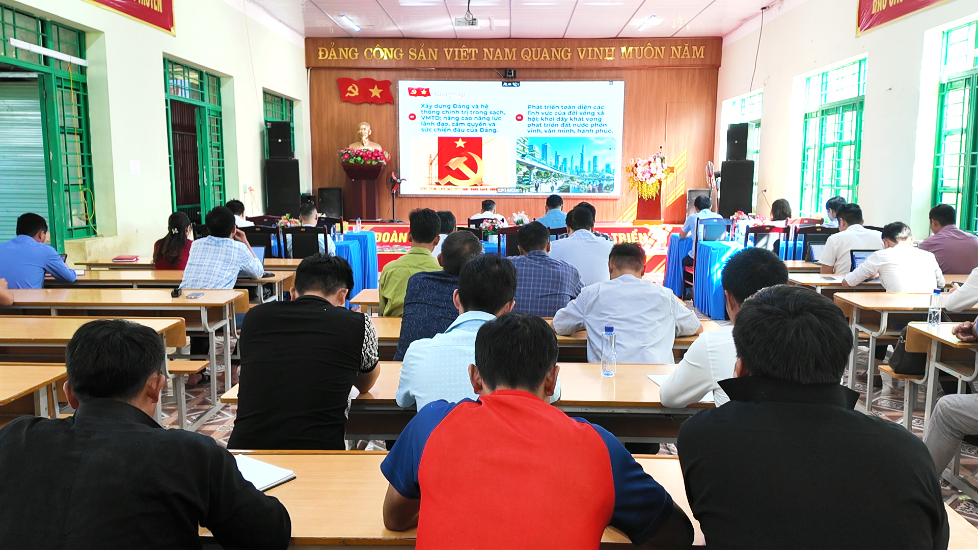 anh125.jpg